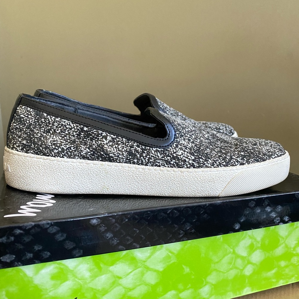 SAM EDELMAN | BLACK & WHITE PRINT SLIP-ON | SIZE 9
